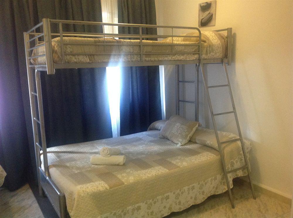 Hostal El Rincon De Carlota Севиля Екстериор снимка