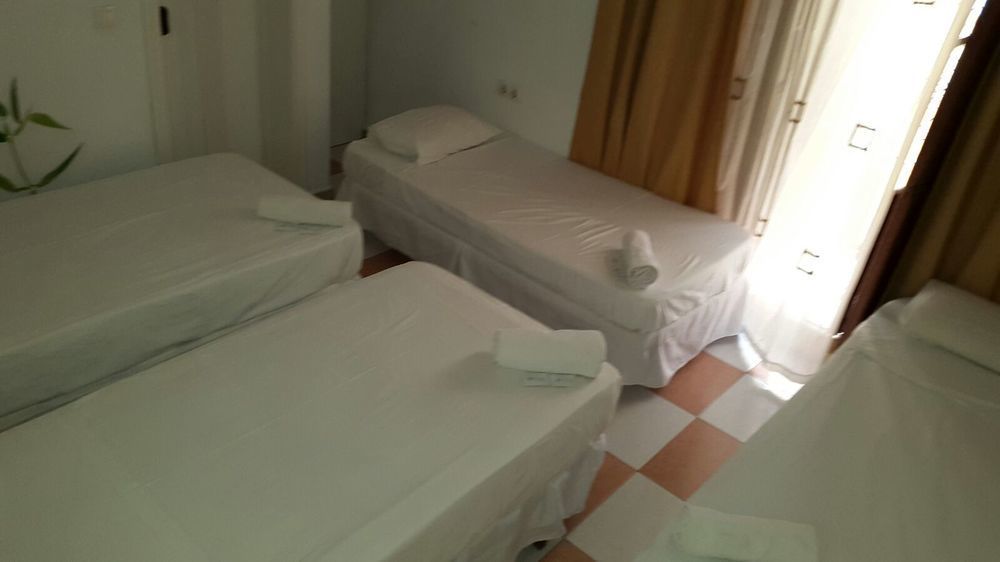 Hostal El Rincon De Carlota Севиля Екстериор снимка