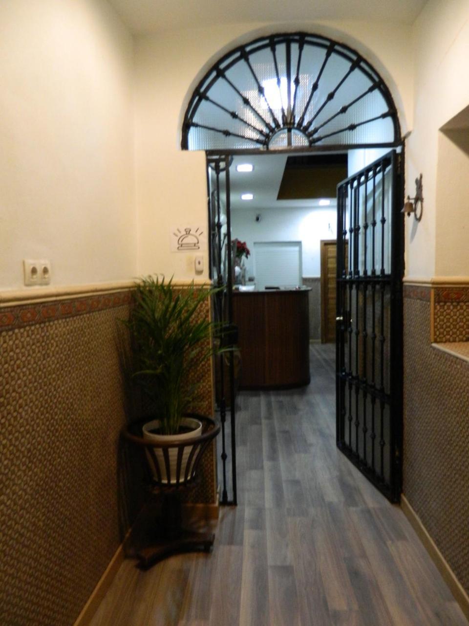 Hostal El Rincon De Carlota Севиля Екстериор снимка